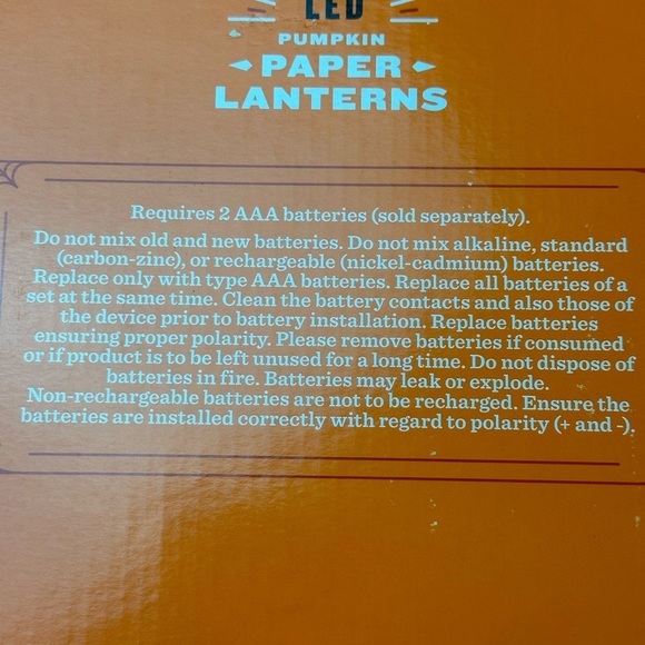 Hyde & EEK 6 LED Pumpkin Paper Lanterns Halloween Pom Wreath Indoor Decorations - Picture 5 of 14